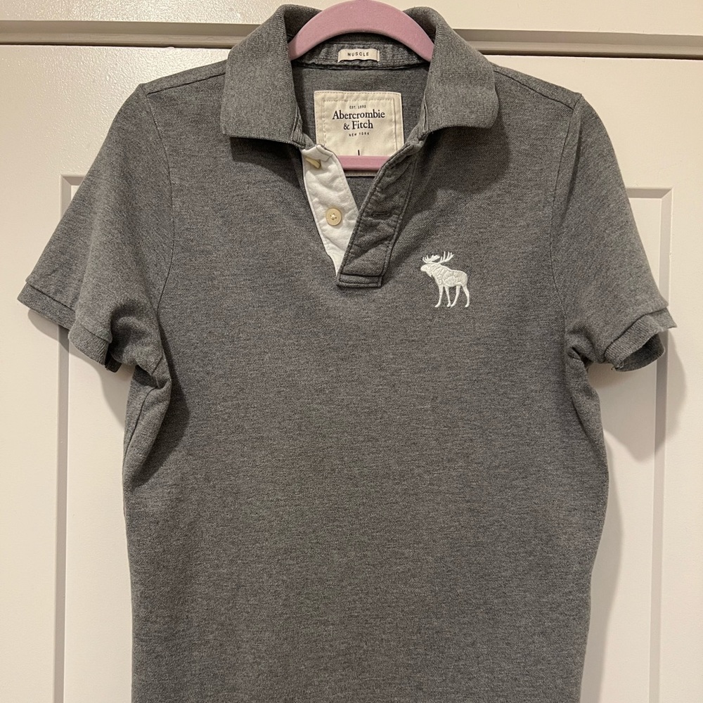 Abercrombie & Fitch gray polo